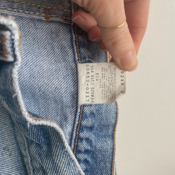 ON HOLD Vintage Distressed High Rise Levi's - Picture 13 of 14